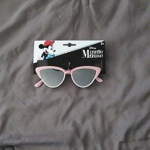 Kids Minnie Mouse Sunglasses.